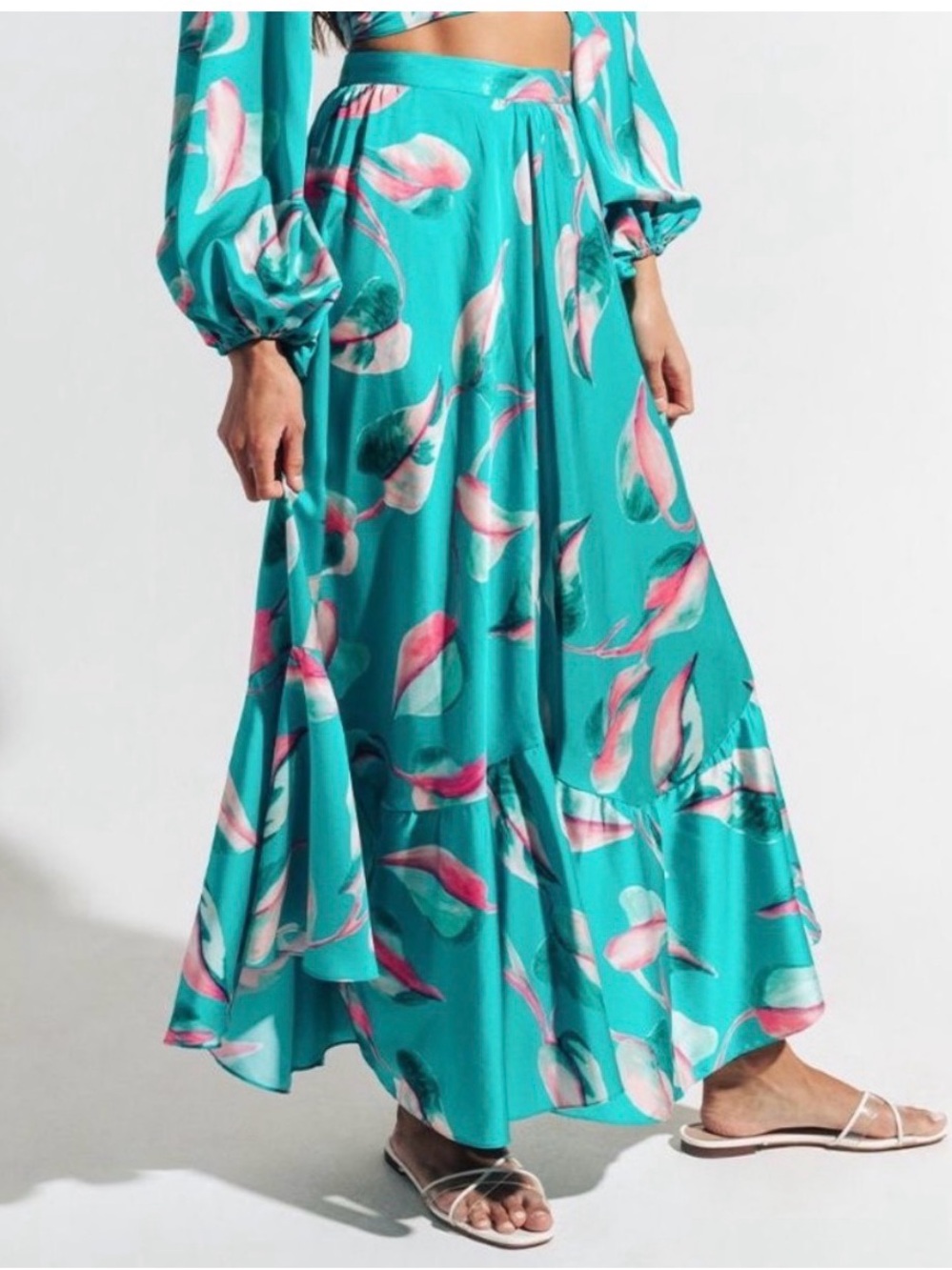 PATBO Teal Pandola Printed Handkerchief Hem Midi Swing Crepe Skirt. Size 2